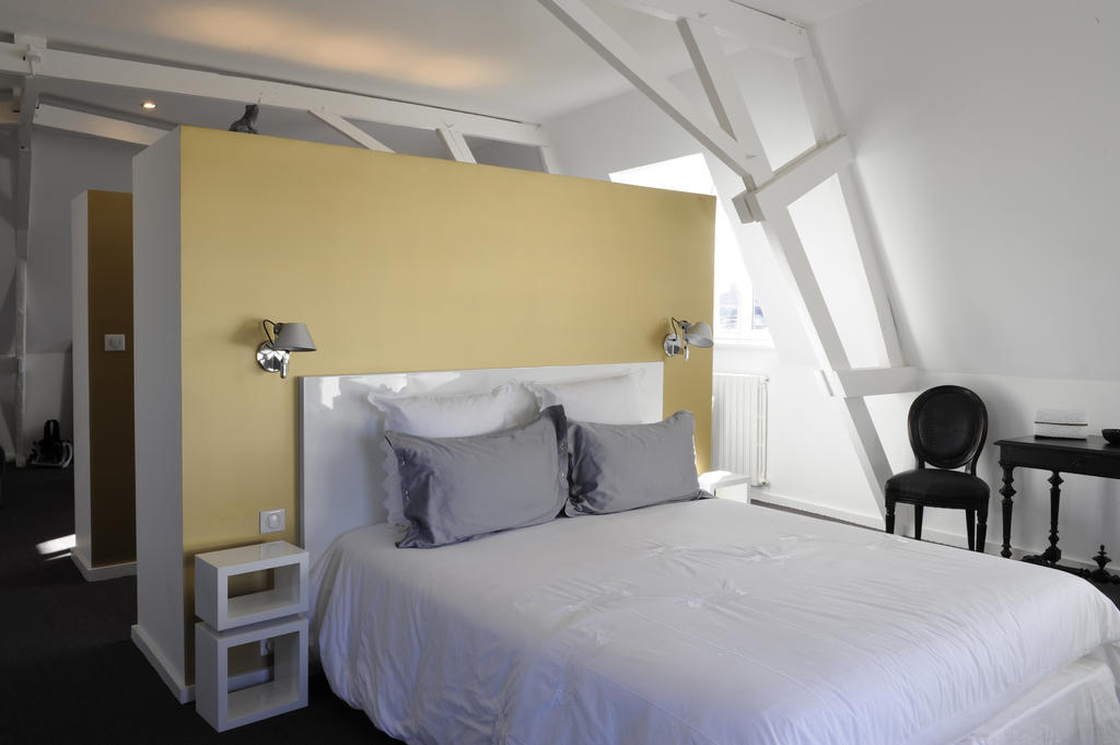 קונייאק Chambres D'Hotes Les Tilleuls חדר תמונה